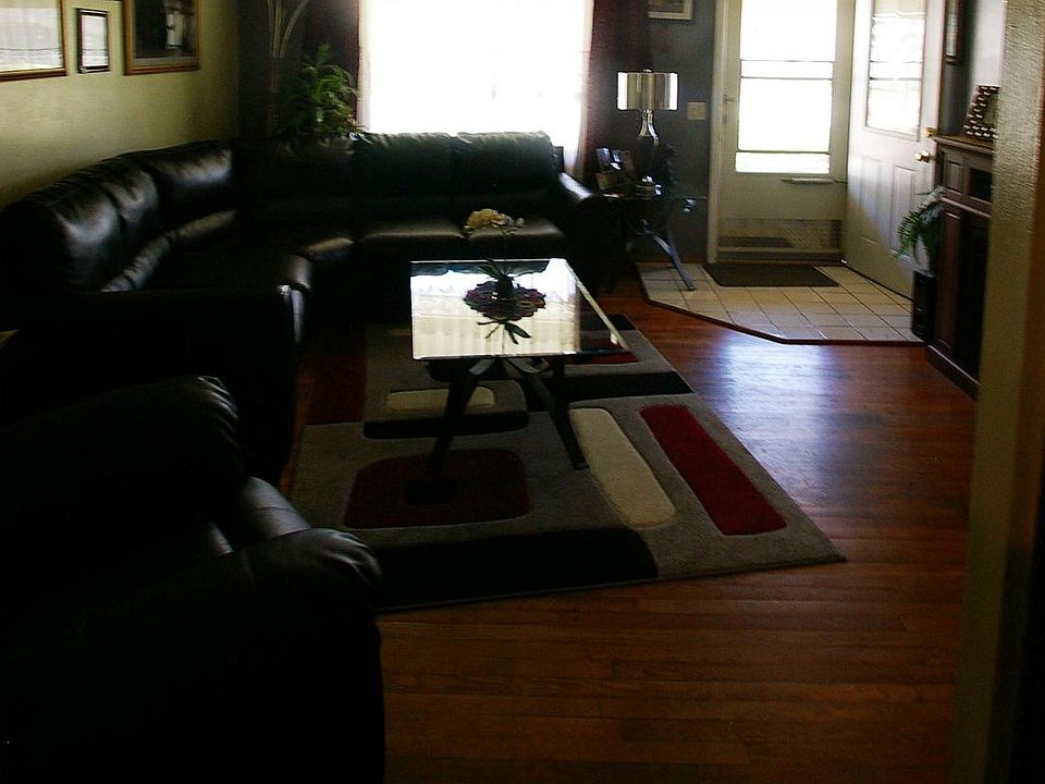 2nd image of 2618 Badger Ln