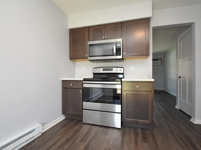 1022 S 19th St — Photo 3