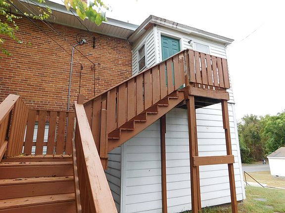 2nd image of 601 E Broadway Ave APT B