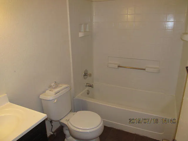 605 Jackson St — Photo 5