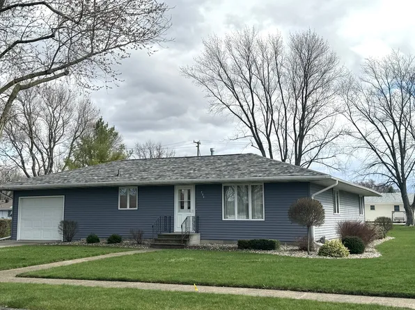 206 E 5th St, Herscher, IL 60941