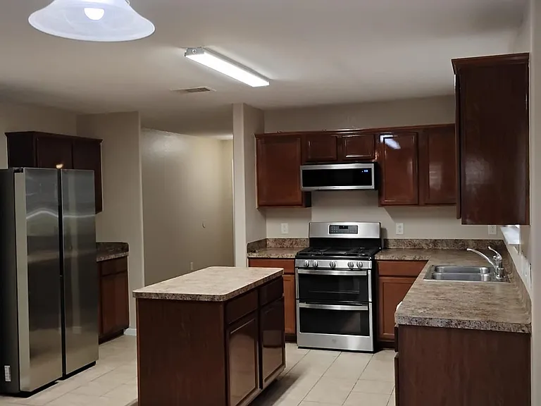 9115 Summer Valley Ln — Photo 10