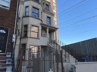 1127 31st Dr, Astoria, NY 11106