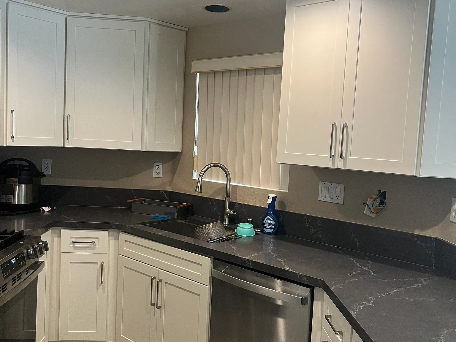 3 bed, 2.5 bath, 1400 sqft, $4,000 — Photo 4