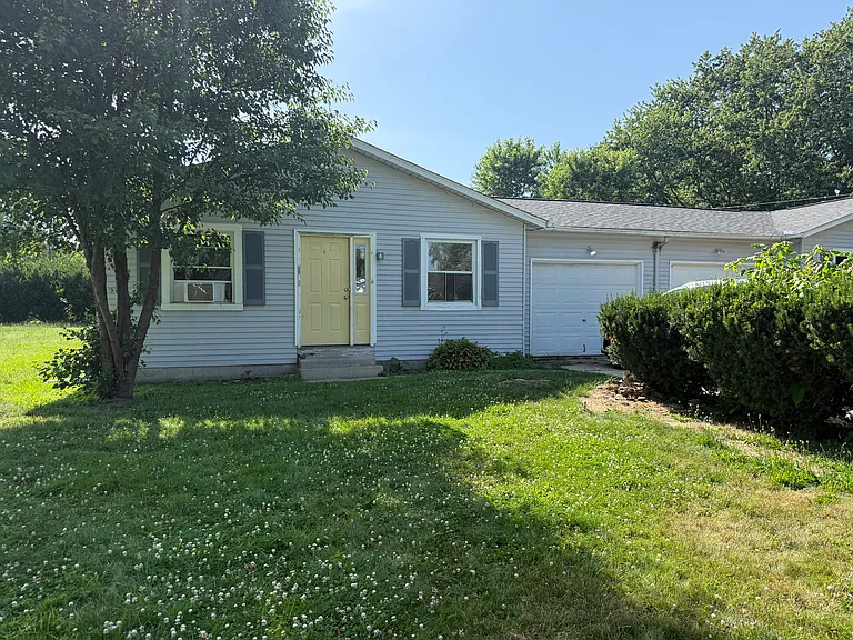 173 Meadows Dr — Photo 1