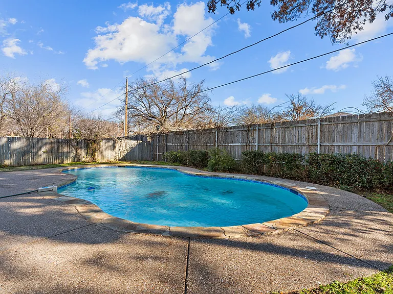 7628 Hunt Dr — Photo 38