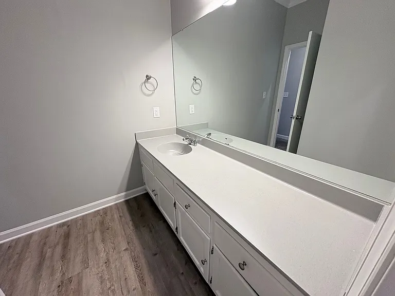208 Forest View Ct — Photo 20