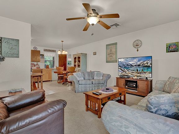 2nd image of 407 Sunset St