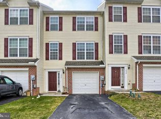 1234 Ledge Dr, York, PA 17408