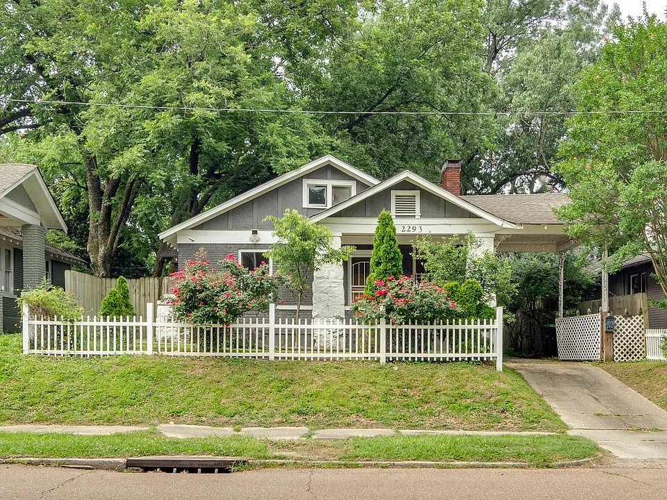 2293 Jackson Ave