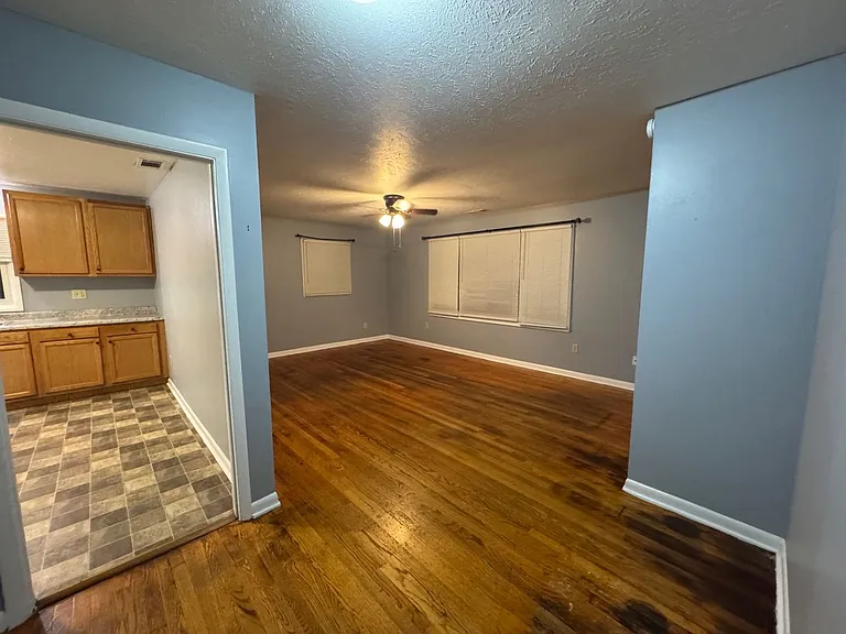 324 Race St — Photo 10