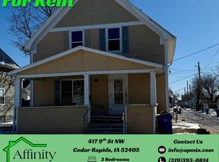 417 9th St NW, Cedar Rapids, IA 52405