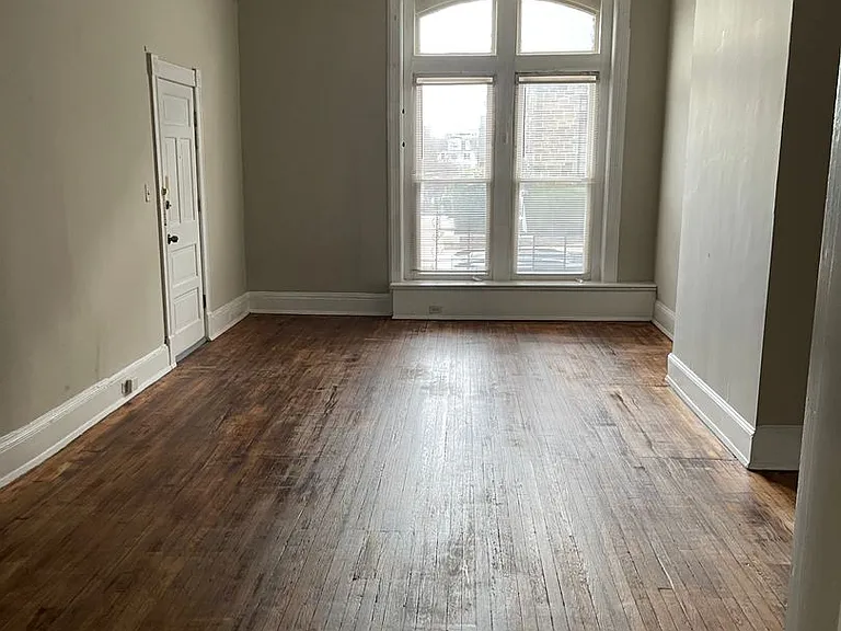 206 Laurens St — Photo 3