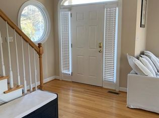 211 Columbia Pl W, Chapel Hill, NC 27516