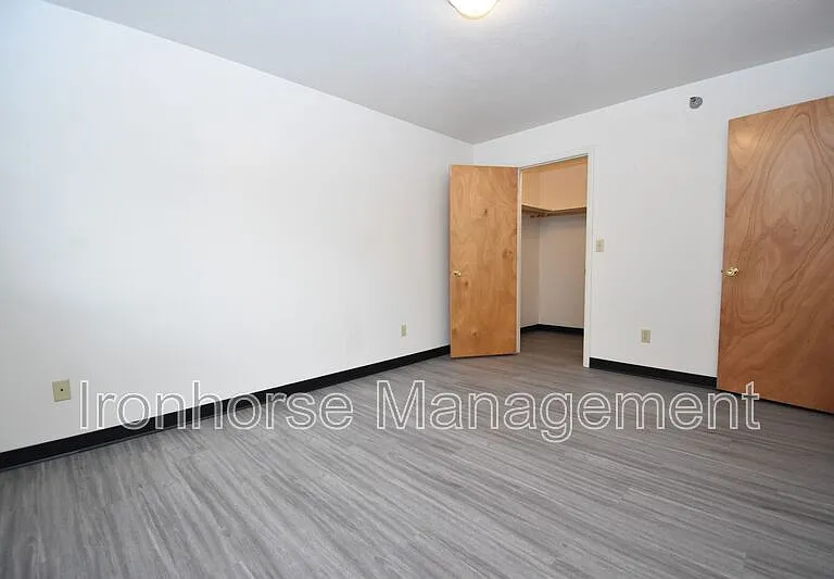 813 W Villard St #70 — Photo 21