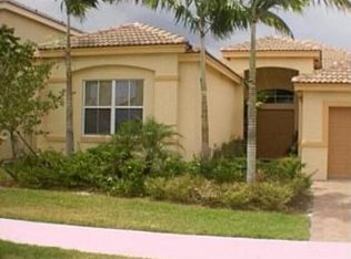 863 Nandina Dr, Fort Lauderdale, FL 33327