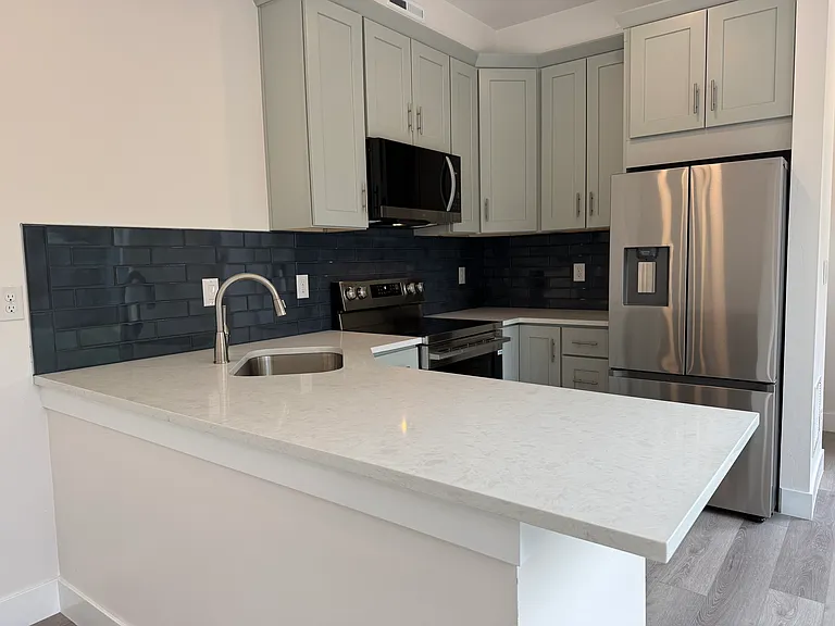 3212 S High St — Photo 3
