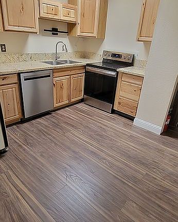 4th image of 1040 Baywood Dr APT B