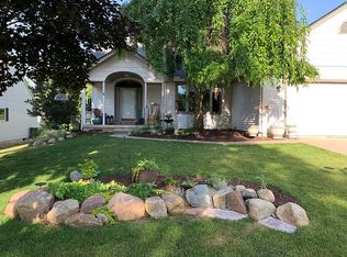 1275 Colony Dr, Saline, MI 48176