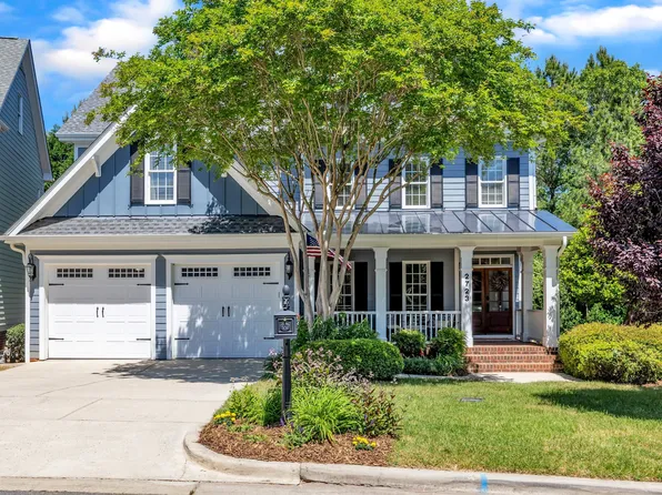2723 Cameron Pond Dr, Cary, NC 27519