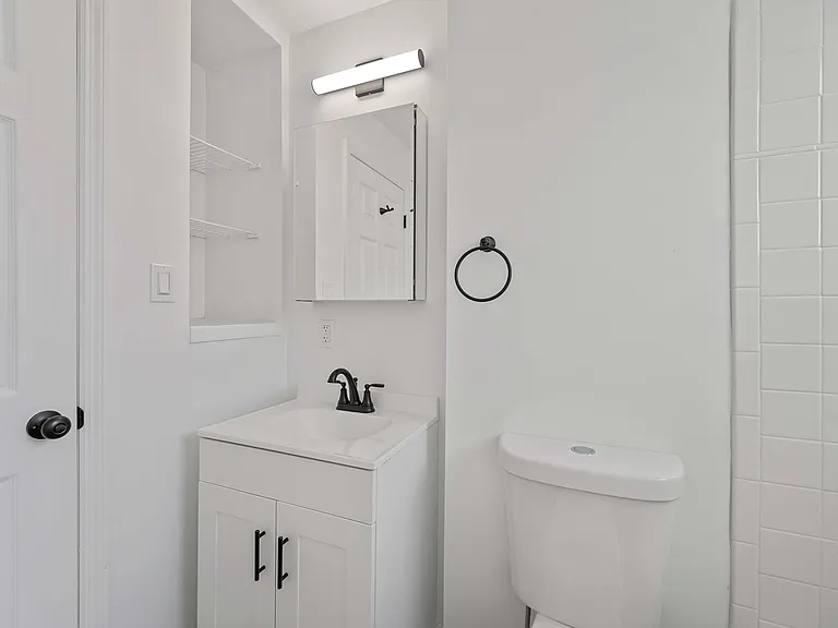 4011 Banley, Unit 3 (47) 4011 Banley, Unit 3 (47)