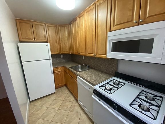 4th image of 64-46 223rd Pl #264