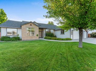 873 Longleaf Pl, Minden, NV 89423