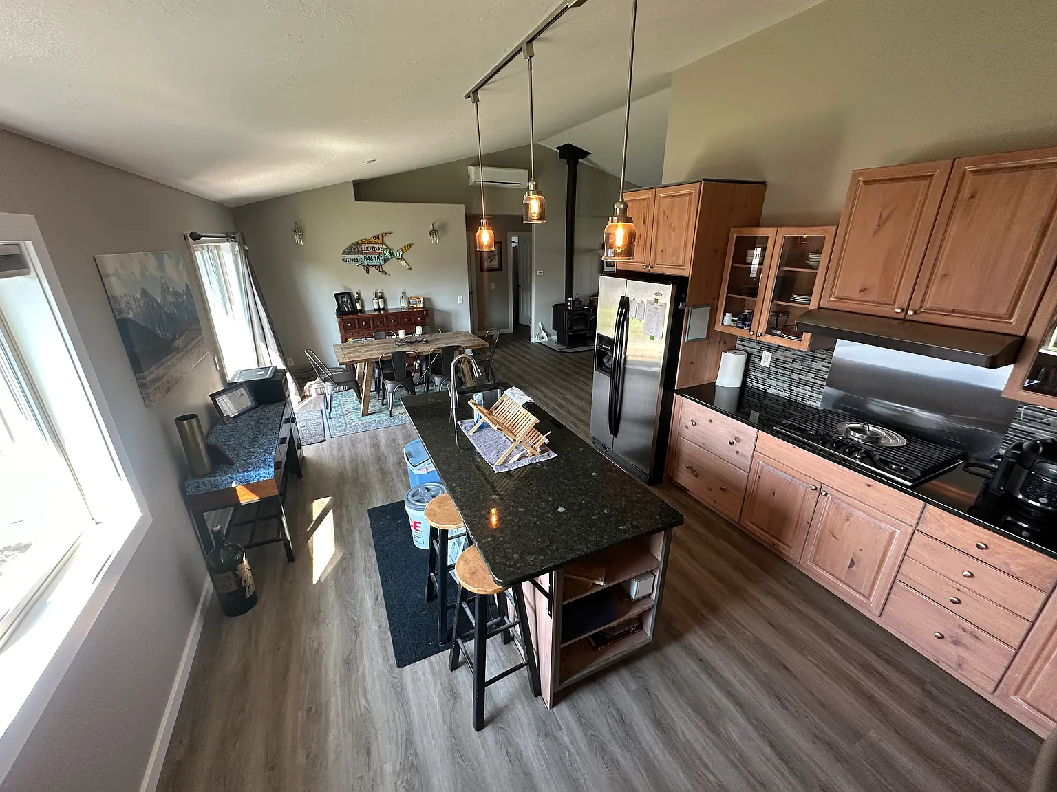 3 bed, 1352 sqft, $2,950 — Photo 1