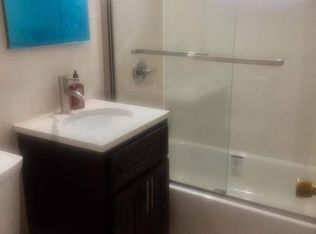 2113 30th Ave APT 2, Astoria, NY 11102