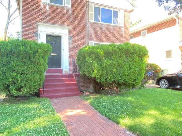 909 22nd St S #1, Arlington, VA 22202
