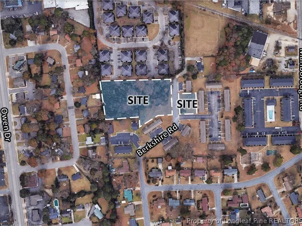 1135 Berkshire Rd, Fayetteville, NC 28304