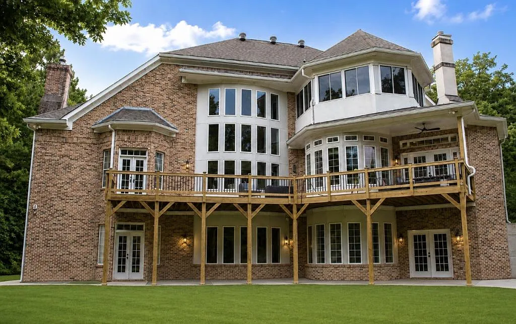 6041 Bear Lake Dr — Photo 2