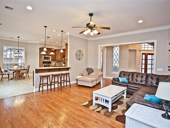 5th image of 2604 W Murfield Dr