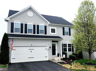 139 Tollerton Trl, Falling Waters, WV 25419