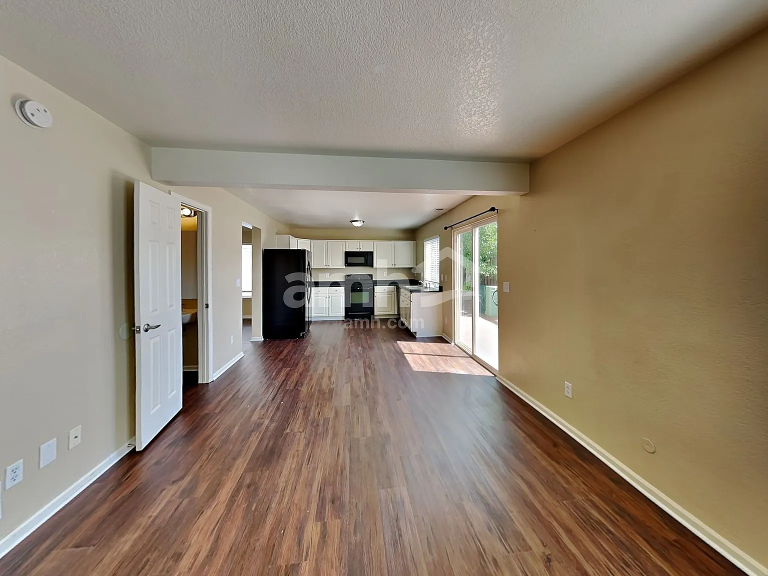 3 bed, 2.5 bath, 1626 sqft, $2,765 — Photo 4
