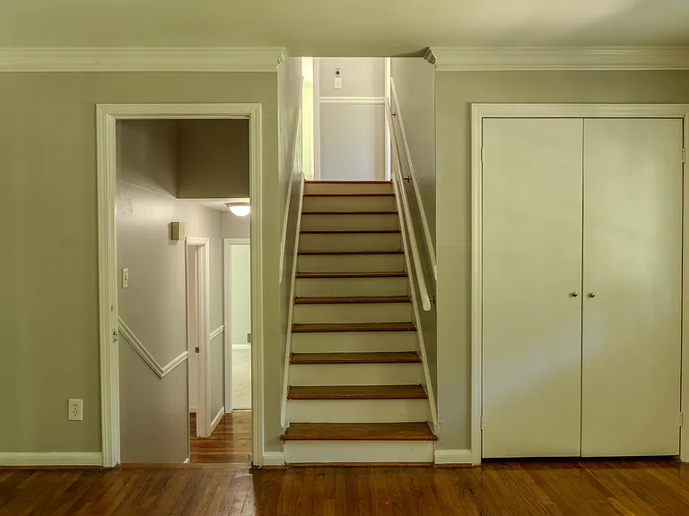 1616 Drayton Woods Dr — Photo 11