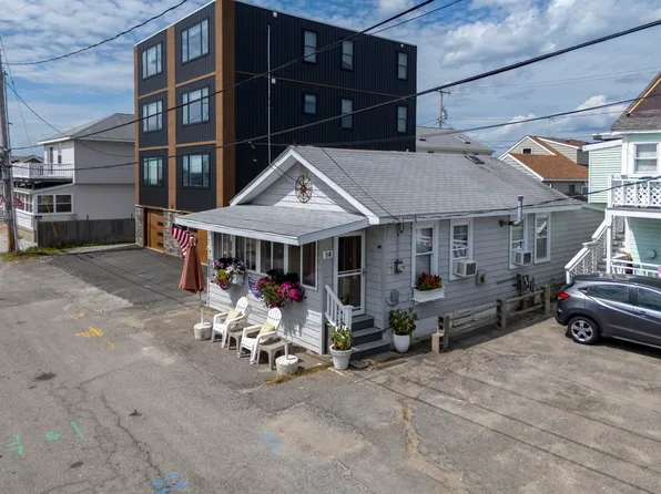 14 Manchester Street #1, Hampton, NH 03842