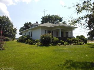 7195 River Rd, Sodus, MI 49126