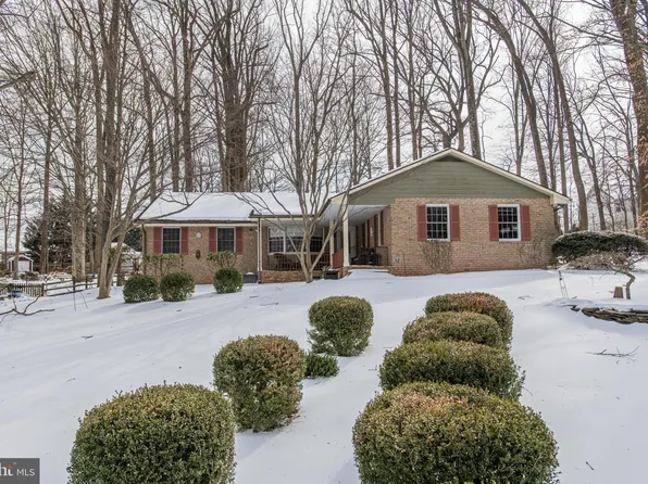 9801 Fox Hill Rd, Perry Hall, MD 21128