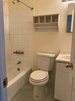 Rented by Hugawall Realty | media 20