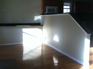 686 Prospect St #1, Pawtucket, RI 02860