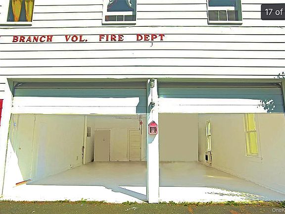 3rd image of 876 N Branch Hortonville Road