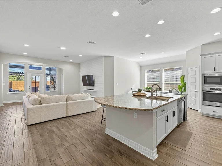 2812 Rabbit Creek Dr — Photo 4