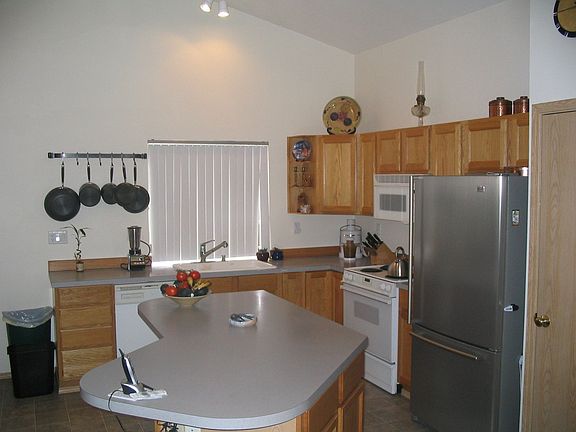 4th image of 23616 108th Street Ct E