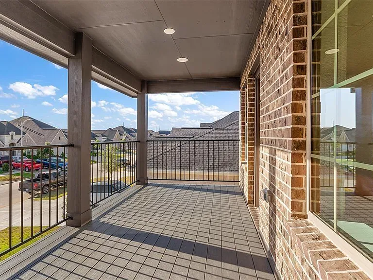 4207 Maple Glen Dr — Photo 32