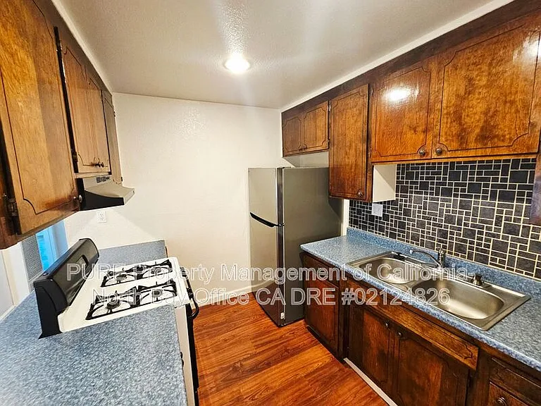 155 Oak Manor Ct #2 — Photo 11