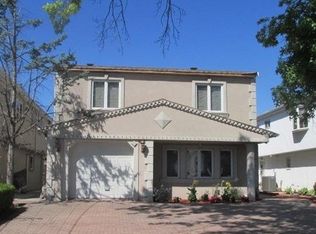 15942 86th St, Howard Beach, NY 11414