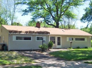 52 Thimbleberry Ln, Levittown, PA 19054