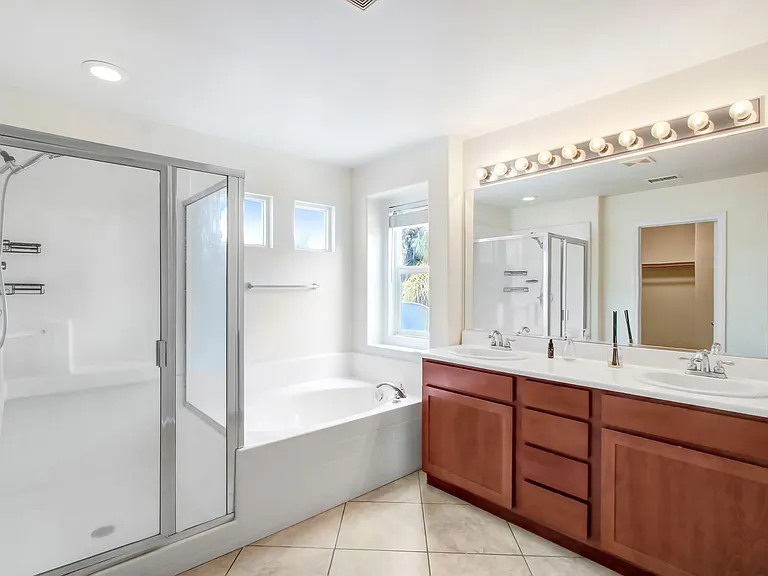 33561 Cedar Creek Ln — Photo 12