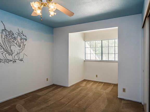 2nd image of 2219 Country Villa Ct